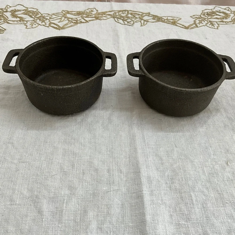American Metalcraft CIPR42 Cast Iron Mini Round Server Ramekin Set of 2 4.25in